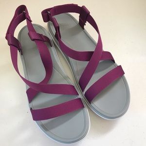 TEVA TERRA-FLOAT LIVIA DARK PURPLE size 10.5